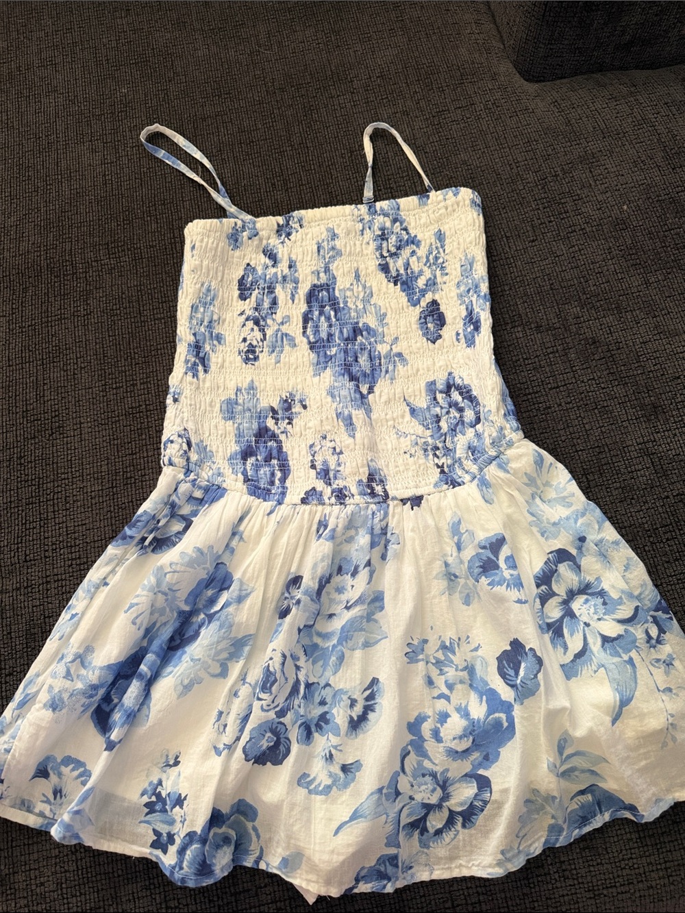 Hollister White Top with Blue Accent